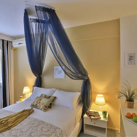 帕拉斯伊利卡汽车旅馆 2* Çeşme