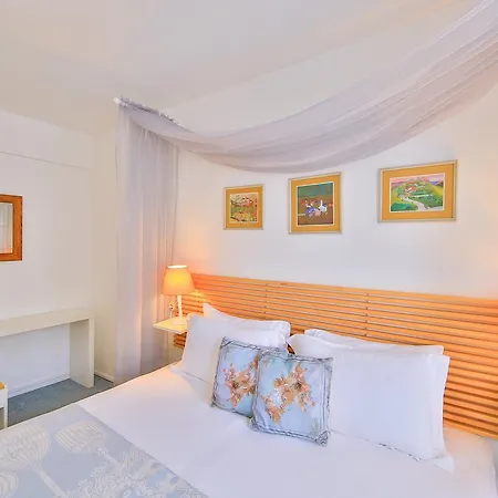 酒店 帕拉斯伊利卡汽车旅馆 Çeşme