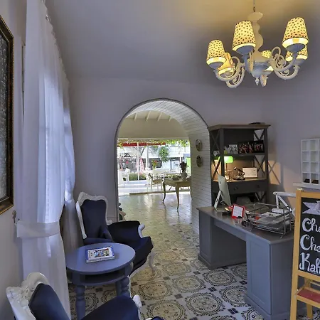 酒店 帕拉斯伊利卡汽车旅馆 Çeşme